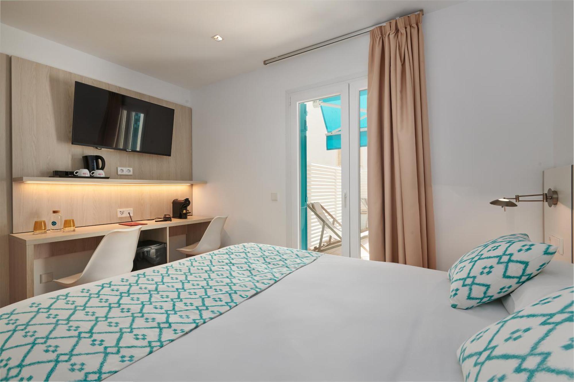 Hotel Colonial Colonia de Sant Jordi Екстериор снимка
